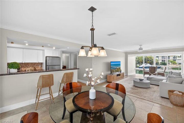 Property Photo:  1550 Gulf Shore Blvd N E6  FL 34102 