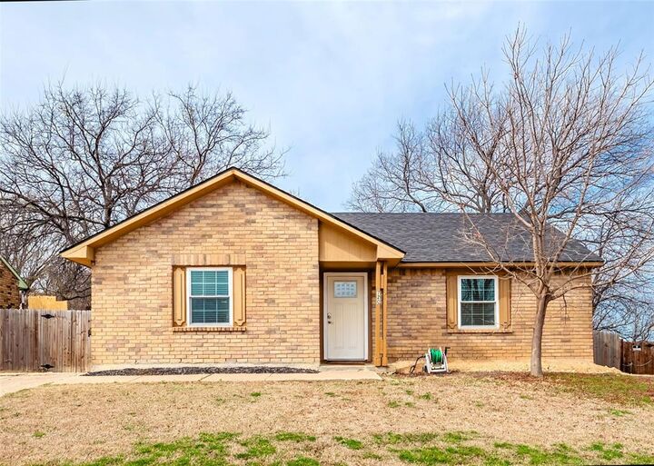 Property Photo:  720 Sandstone Drive  TX 76120 