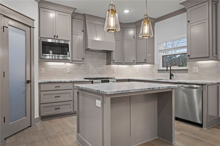 Property Photo: 7671 Scenic Valley Avenue AR 72762