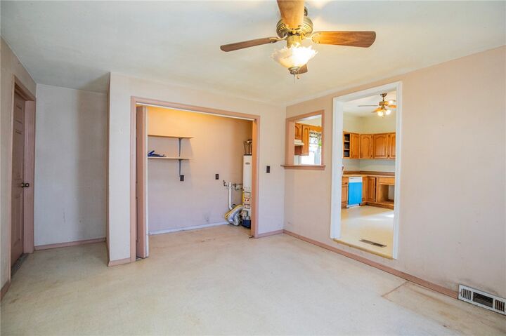Property Photo:  407 N Pittman Street  AR 72753 