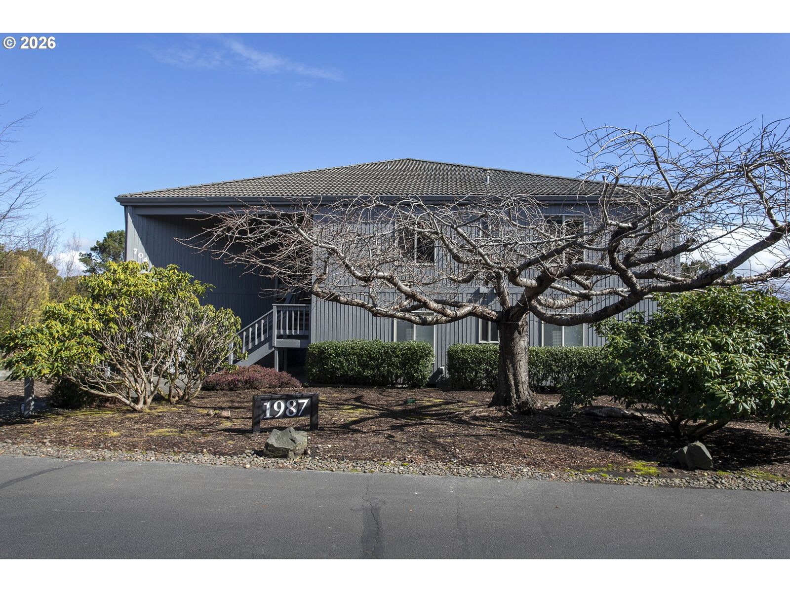 Property Photo:  1987 Gearhart Green Dr 704  OR 97138 