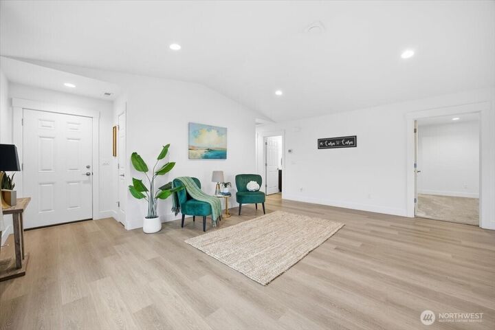 Property Photo: 501 Rama Court WA 99301