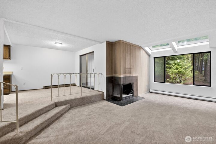 Property Photo:  4123  145th Avenue NE  WA 98007 