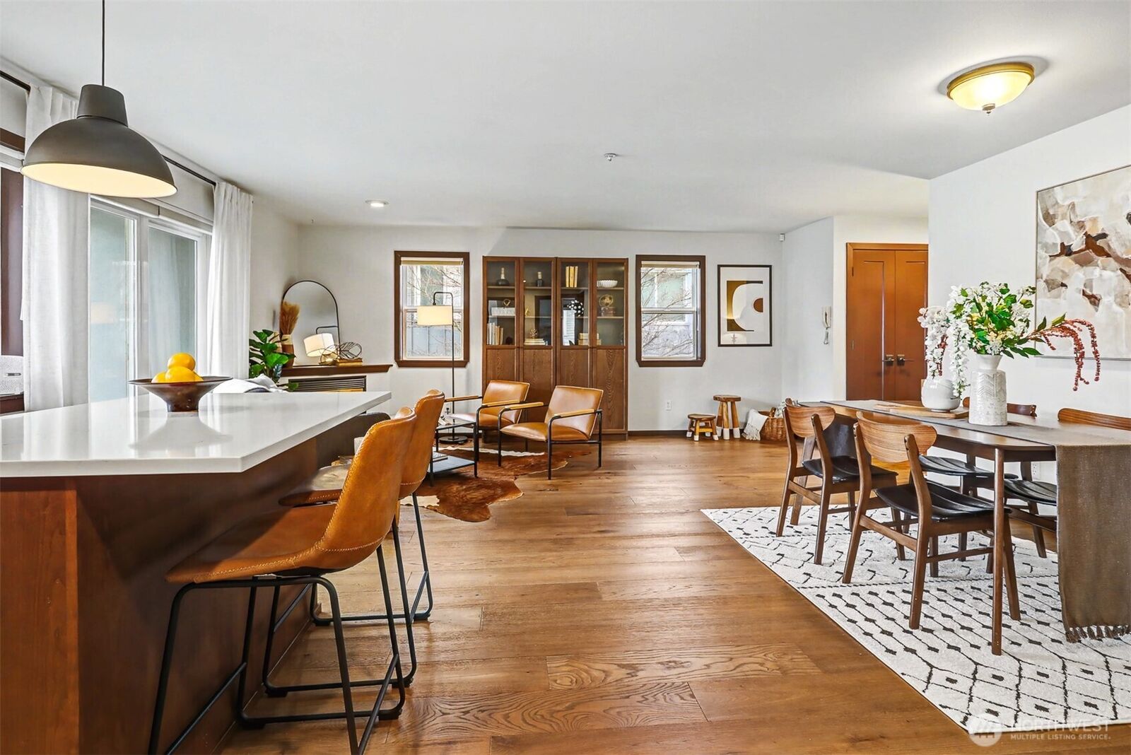 Property Photo:  2422 NW 58th Street 202  WA 98107 