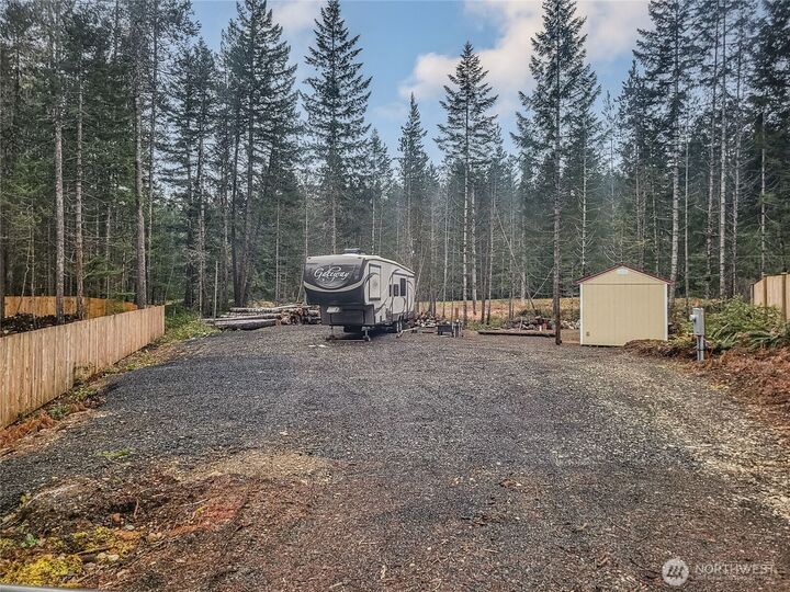 Property Photo:  81 N Kings Way S  WA 98548 