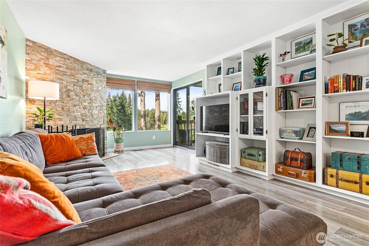 Property Photo:  1  Morning Beach Drive 5  WA 98229 