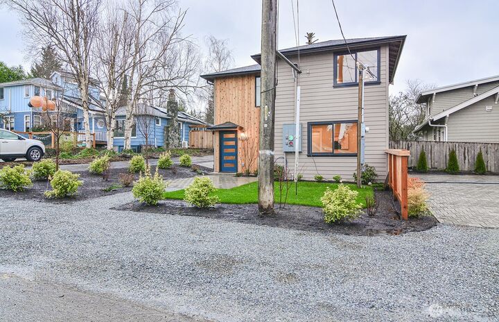 Property Photo:  4319 SW 102nd Street  WA 98146 