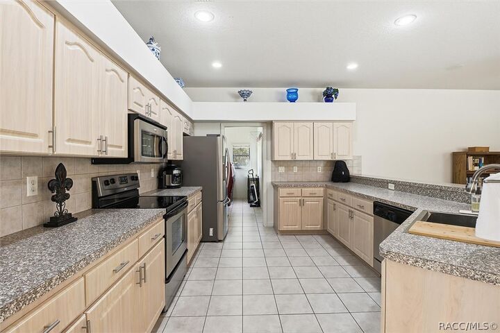 Property Photo: 5537 W Cisco Street FL 34465
