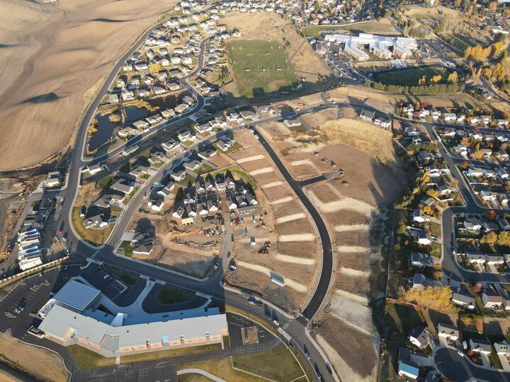 Property Photo:  1205 NW Overlook Drive  WA 99163 