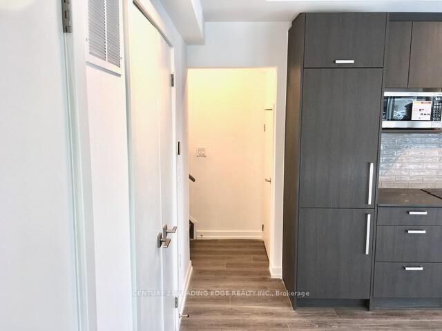 Photo de la propriété:  65 Curlew Drive 185  ON M3A 2P8 