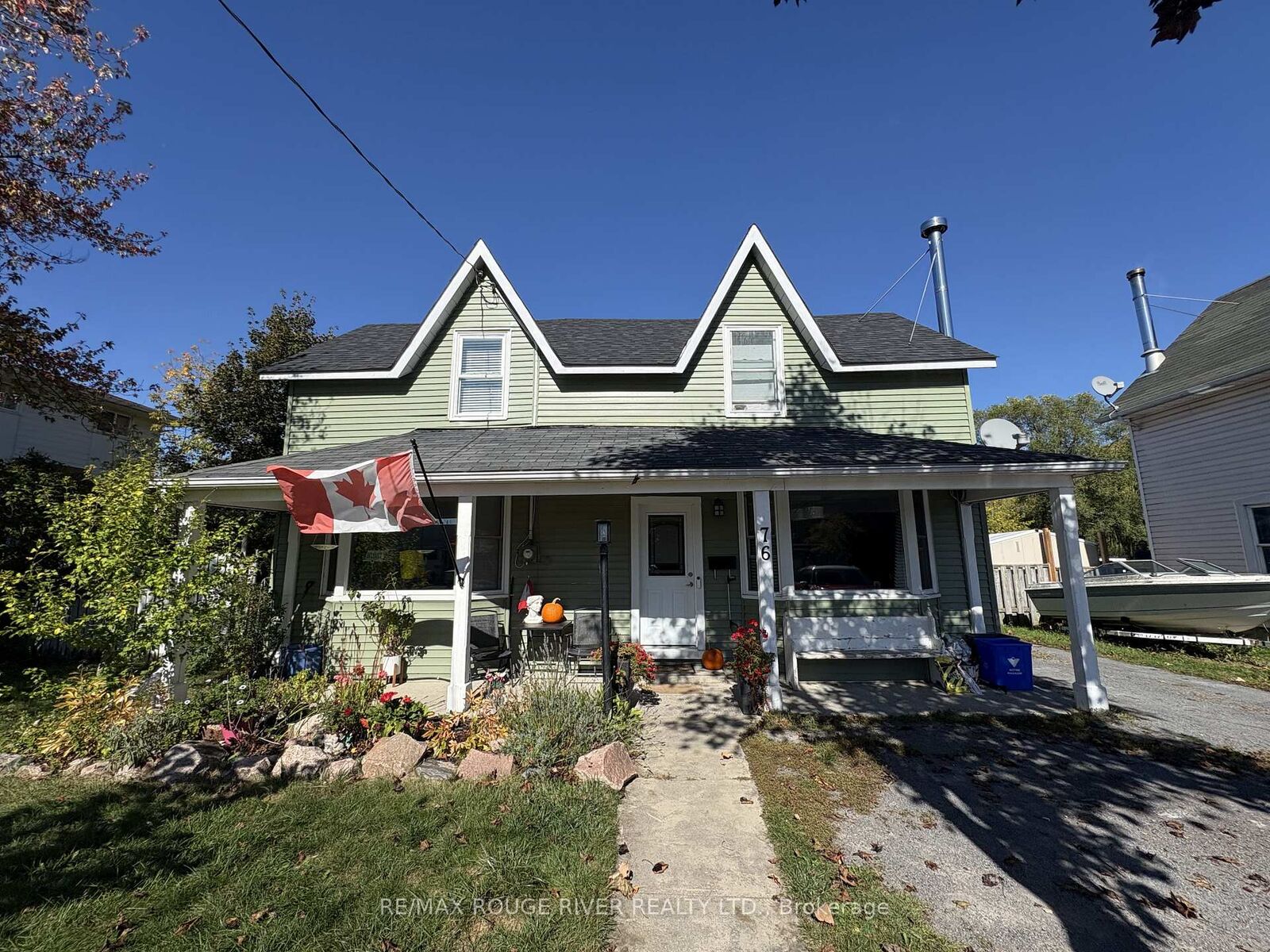 Property Photo:  76 Princess Street  ON K8V 1T4 