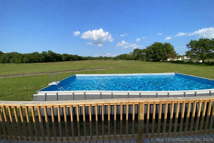 Property Photo:  2206 N 184th Road  OK 74047 