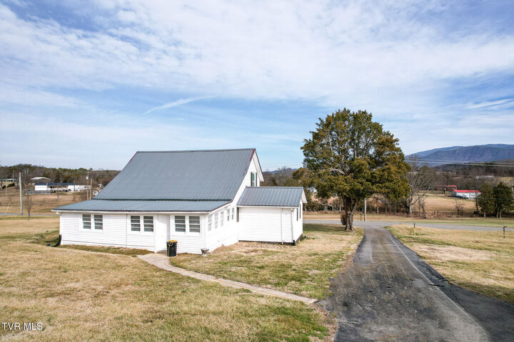 Property Photo:  150 Camp Creek Road  TN 37743 