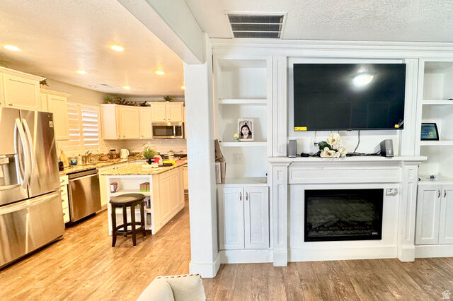 Property Photo:  905 N 540 W  UT 84321 
