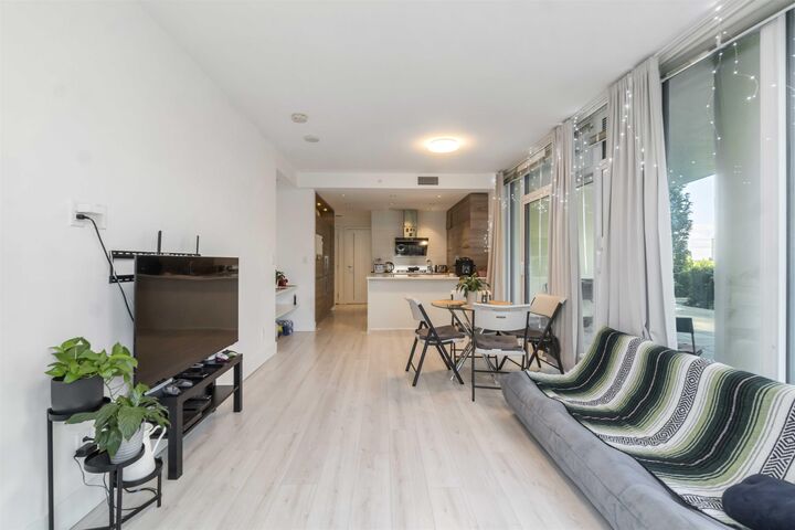 Property Photo:  7388 Kingsway 402  BC V3N 0G9 