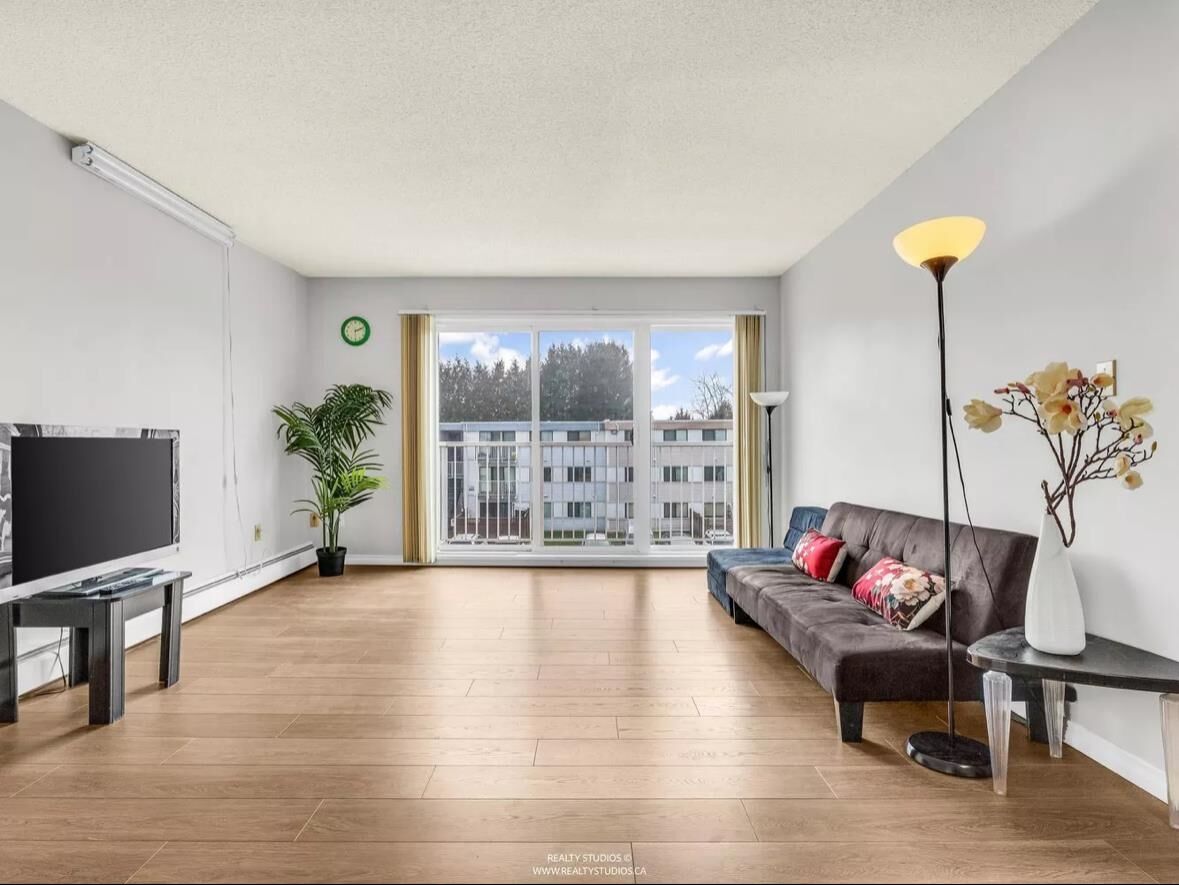 Property Photo: 7260 Lindsay Road 305 BC V7C 3M6