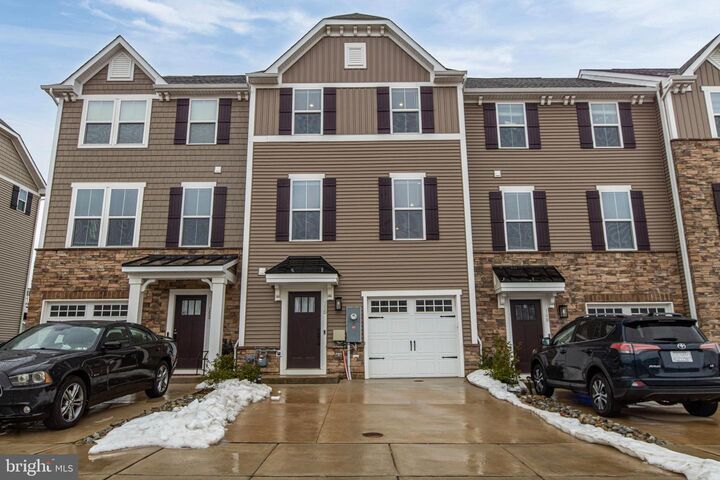 Property Photo:  150 Fletcher Circle  DE 19709 