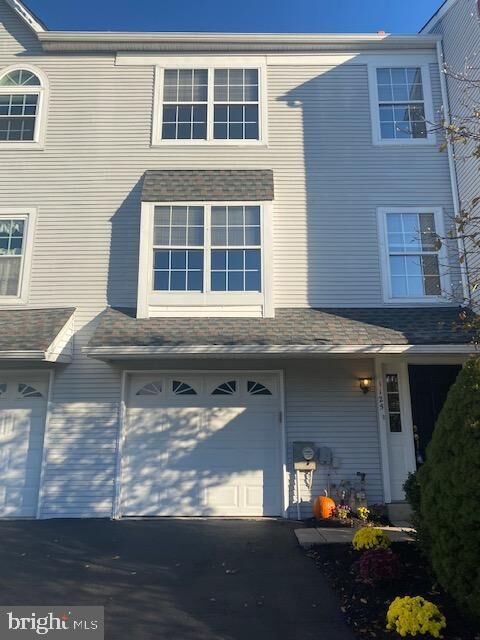 Property Photo: 1125 Cathedral PA 19403