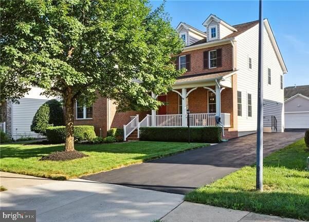 Property Photo: 41881 Redgate Way VA 20148