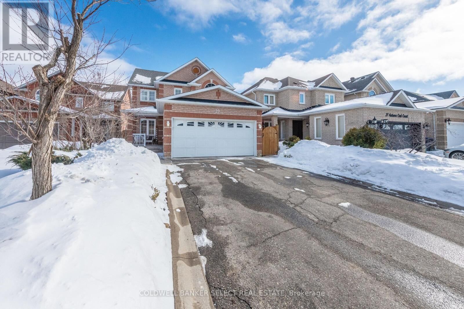 Property Photo:  29 Autumn Oak Court  ON L7E 1X6 