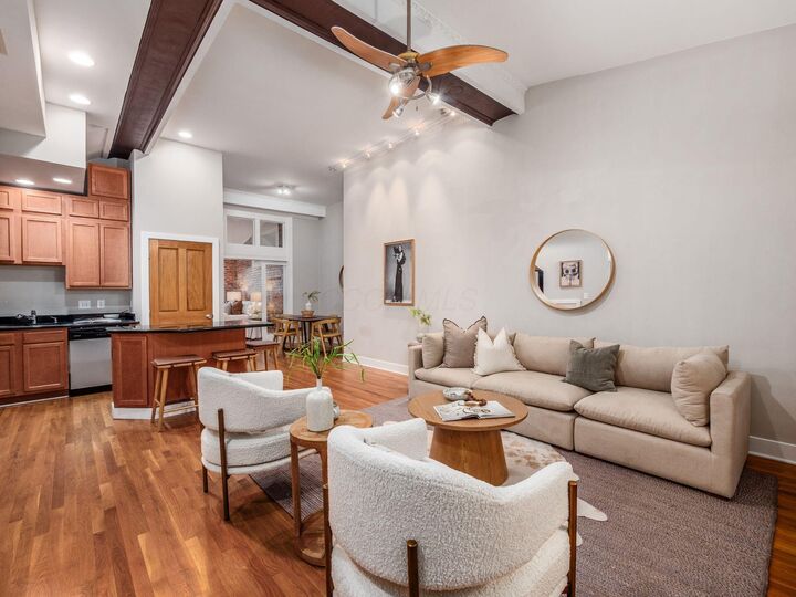 Property Photo:  1276 N High Street  OH 43201 