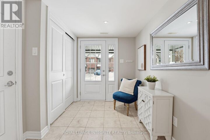 Property Photo: 216 Halyard Way ON K2S 1B9