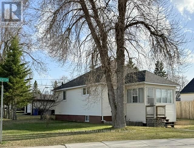 Property Photo: 60 Egerton Street ON P5N 1J4