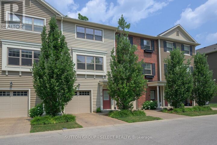 Property Photo:  1040 Coronation Drive 43  ON N6G 0R8 