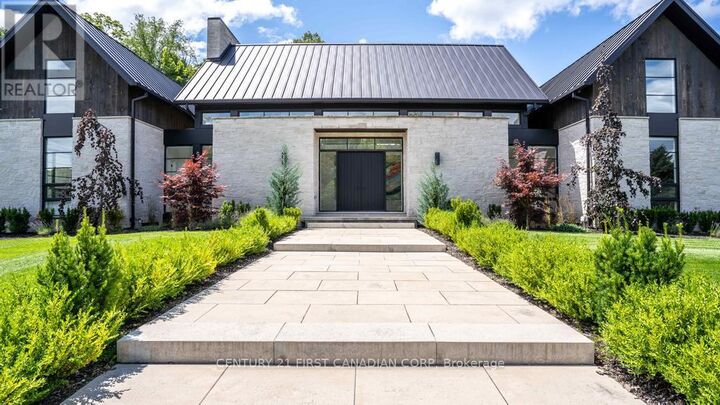 Property Photo:  3819 Deer Trail  ON N6P 1E6 