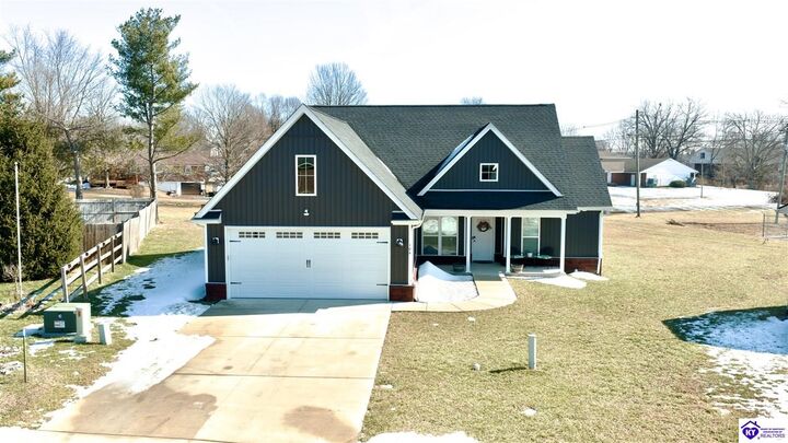 Property Photo:  104 Reba Court  KY 40160 