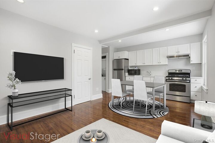 Property Photo:  123 S Broadway 2B  NY 10605 