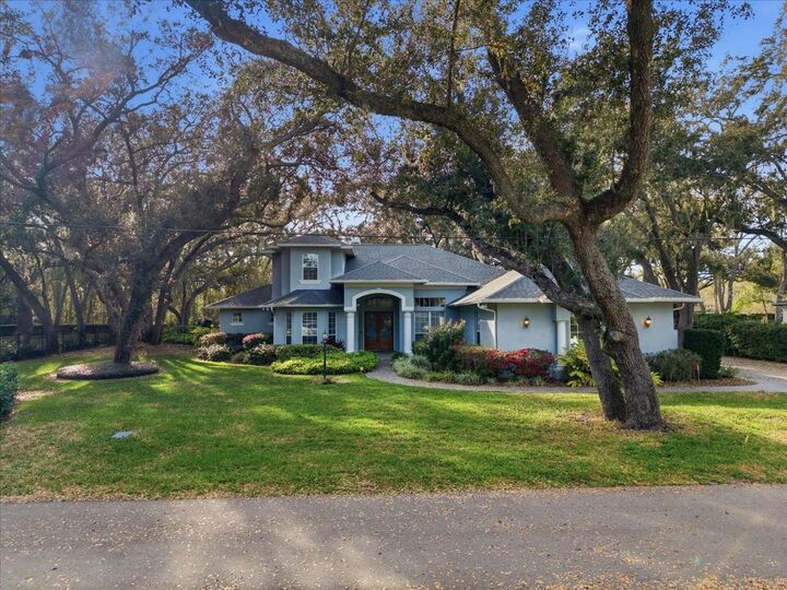 Property Photo: 12002 Hope Lane FL 33618