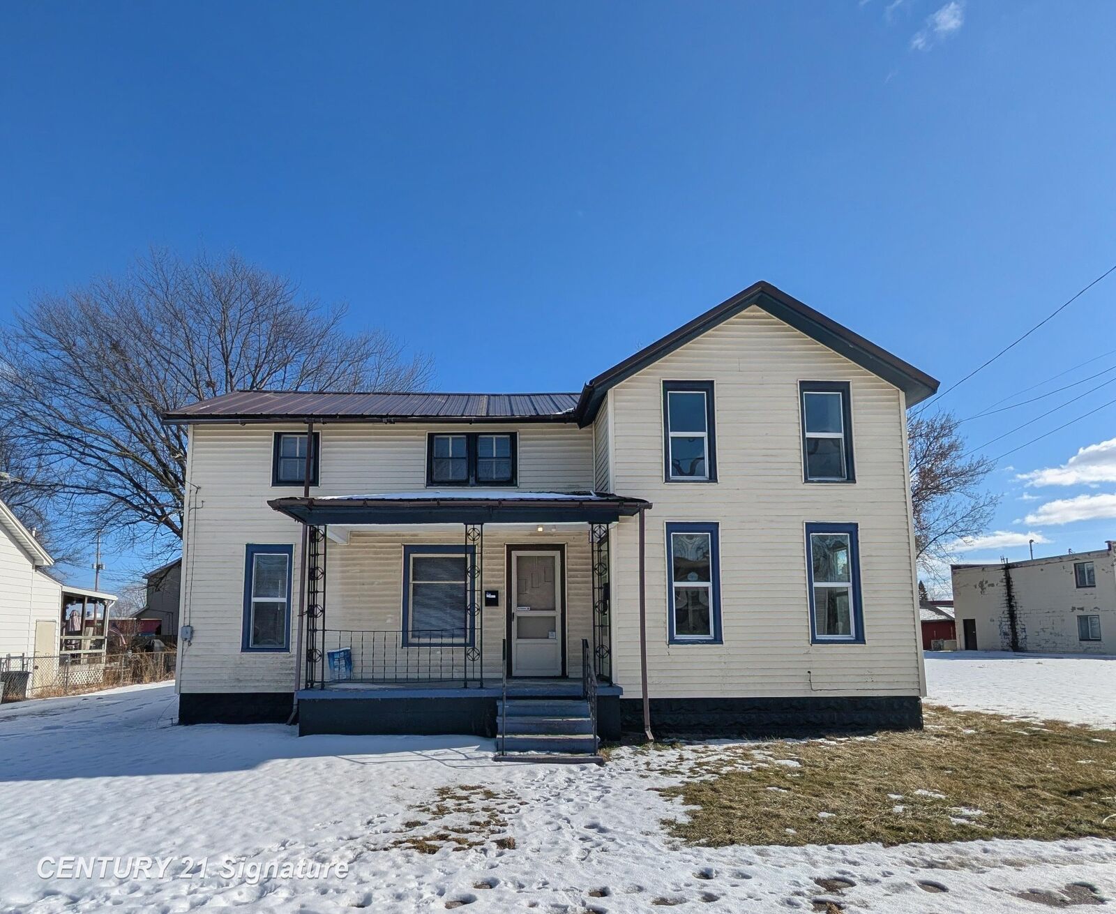 Property Photo:  1310 S Hamilton St Street  MI 48602 