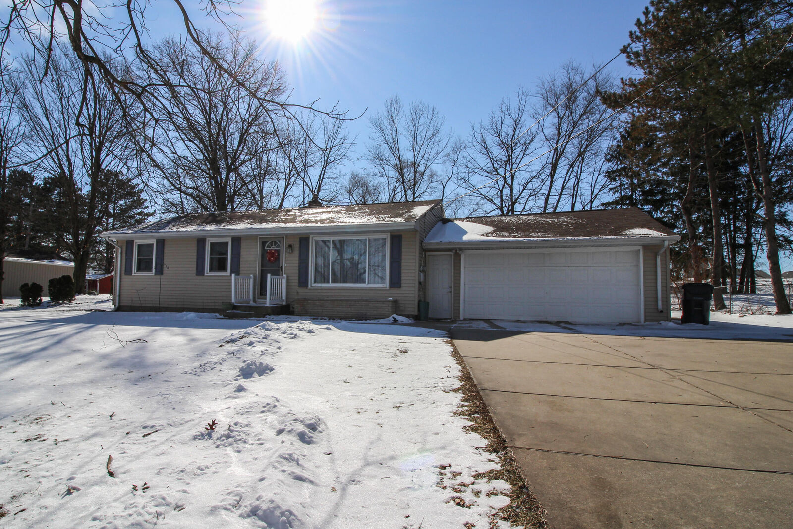 Property Photo: 8077 W Q Avenue MI 49009