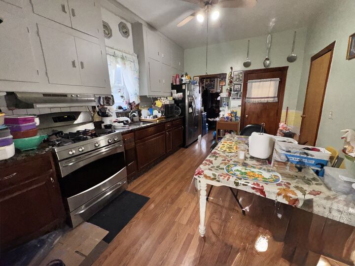 Property Photo: 3822 S Honore Street IL 60609