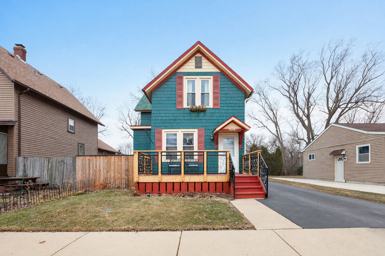 Property Photo: 400 Marguerite Street IL 60123