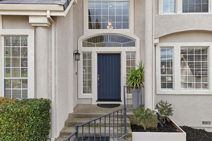 Property Photo: 2201 Ellesworth Place CA 95762