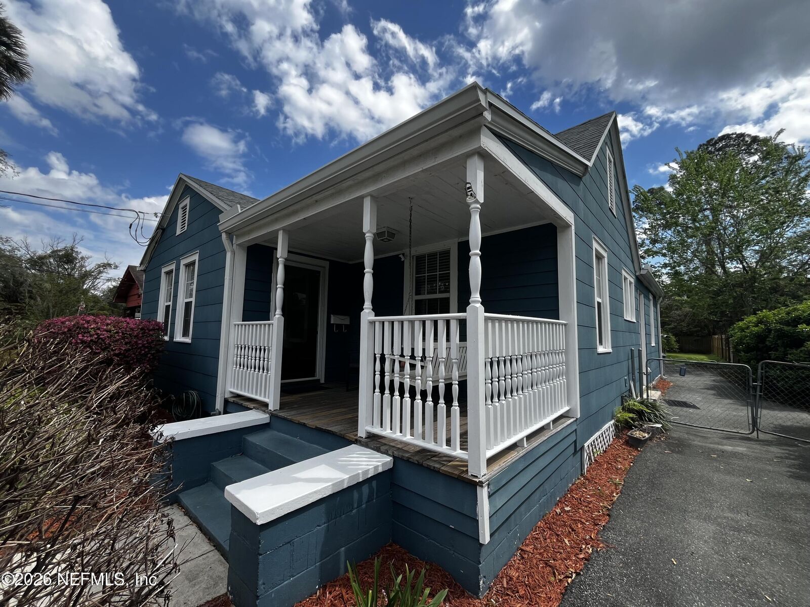 Property Photo:  3230 Mayflower Street  FL 32205 