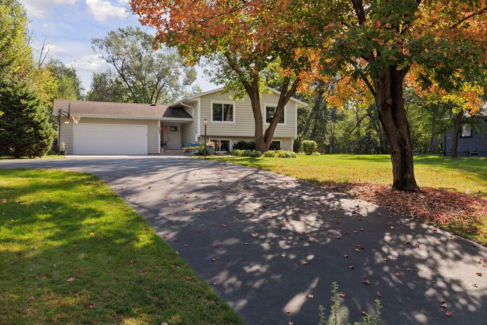 Property Photo:  3237 Shores Boulevard  MN 55391 