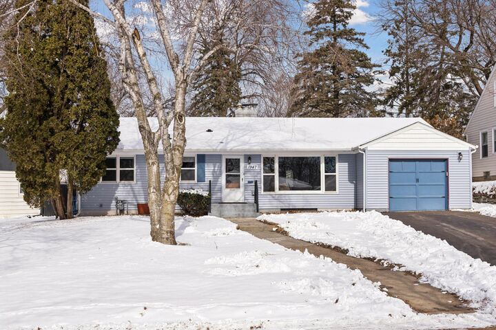 Property Photo:  1947 Yorkshire Court  MN 55116 