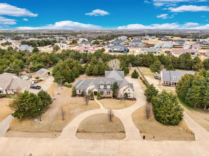 Property Photo: 4041 Wisteria Trail TX 76065