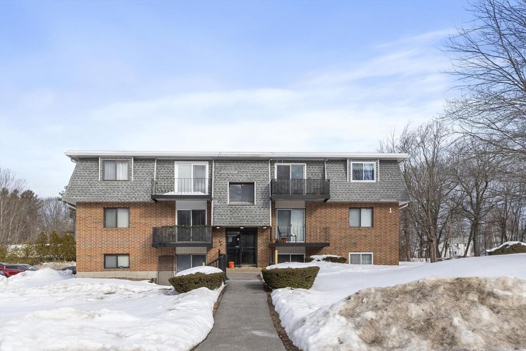 Property Photo:  176 Maple Ave 1-38  MA 01543 