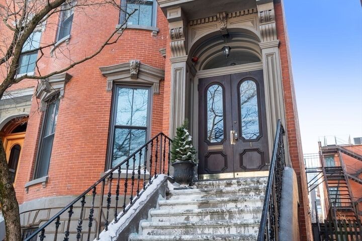 Property Photo:  1 Worcester Sq 2  MA 02118 