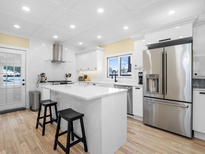 Property Photo: 29 Commonwealth Rd 1 MA 02472