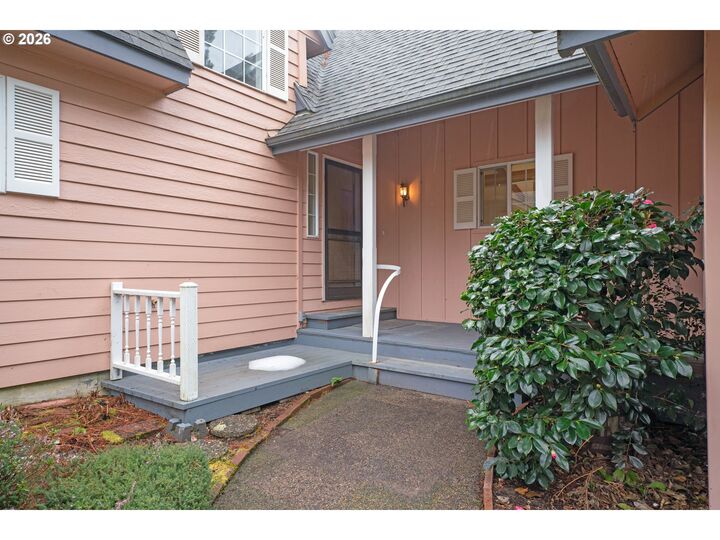 Property Photo:  26 Ocean Dunes Dr  OR 97439 