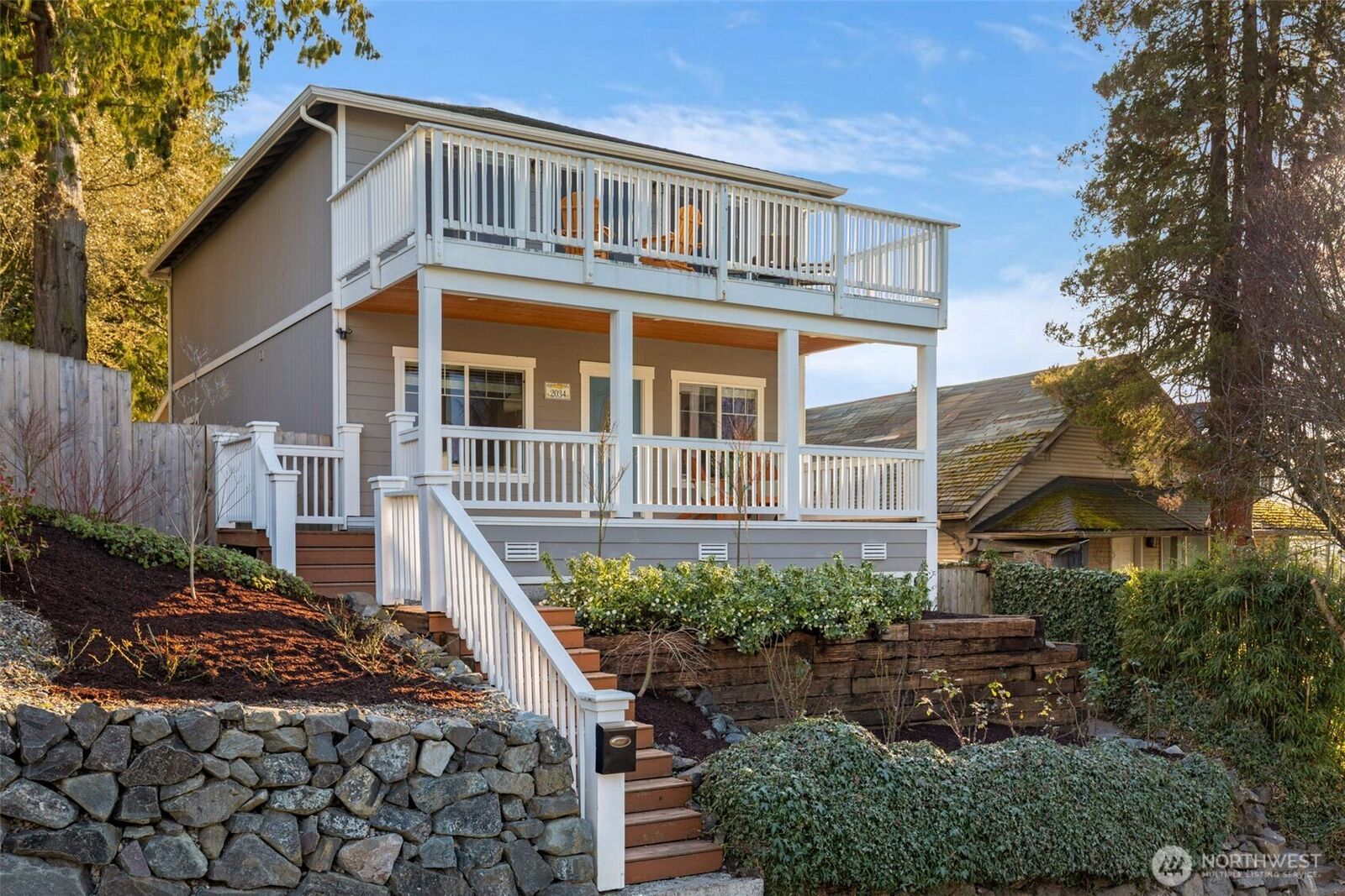 Property Photo:  2034 E Harrison Street  WA 98404 