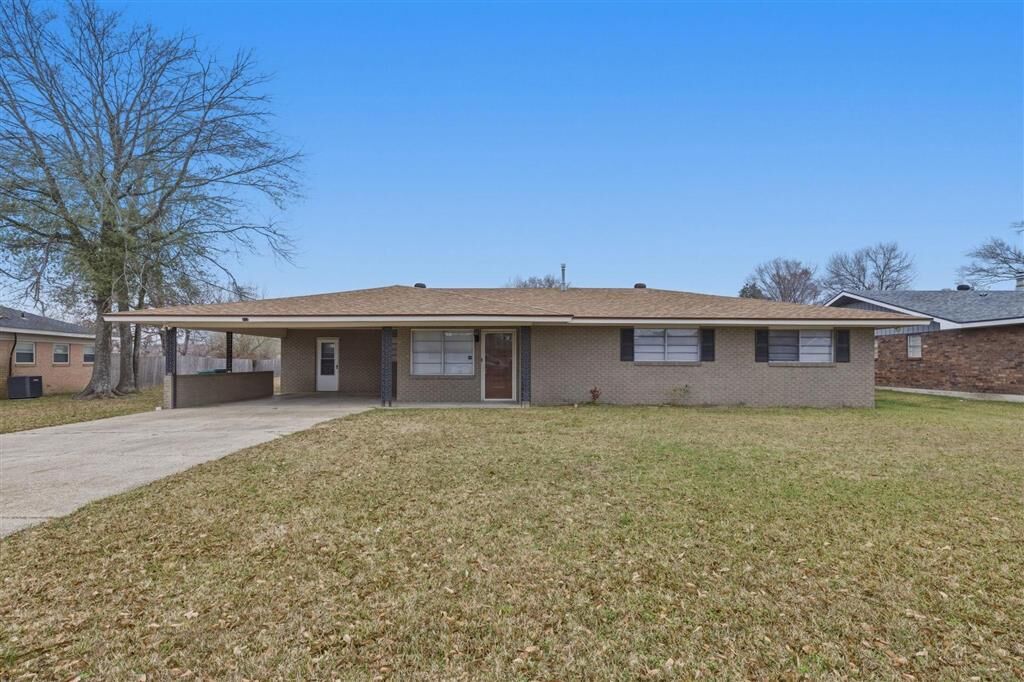 Property Photo:  111 Lauren Lane  LA 70663 