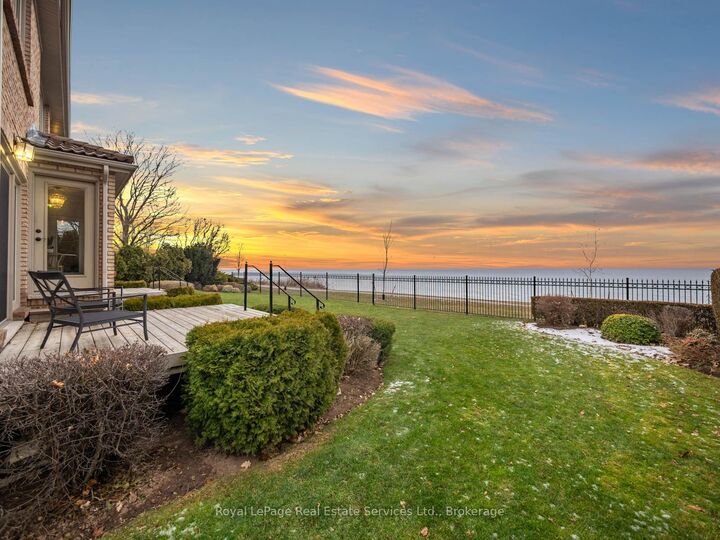 Property Photo: 3286 Shelburne Place ON L6L 5V9