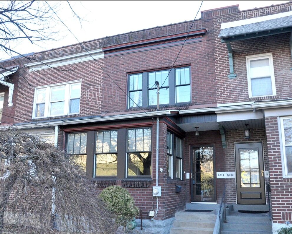 Property Photo: 6314 Forward Ave PA 15217