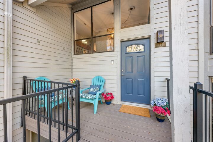 Property Photo:  114 World Of Tennis Square 114  TX 78738 